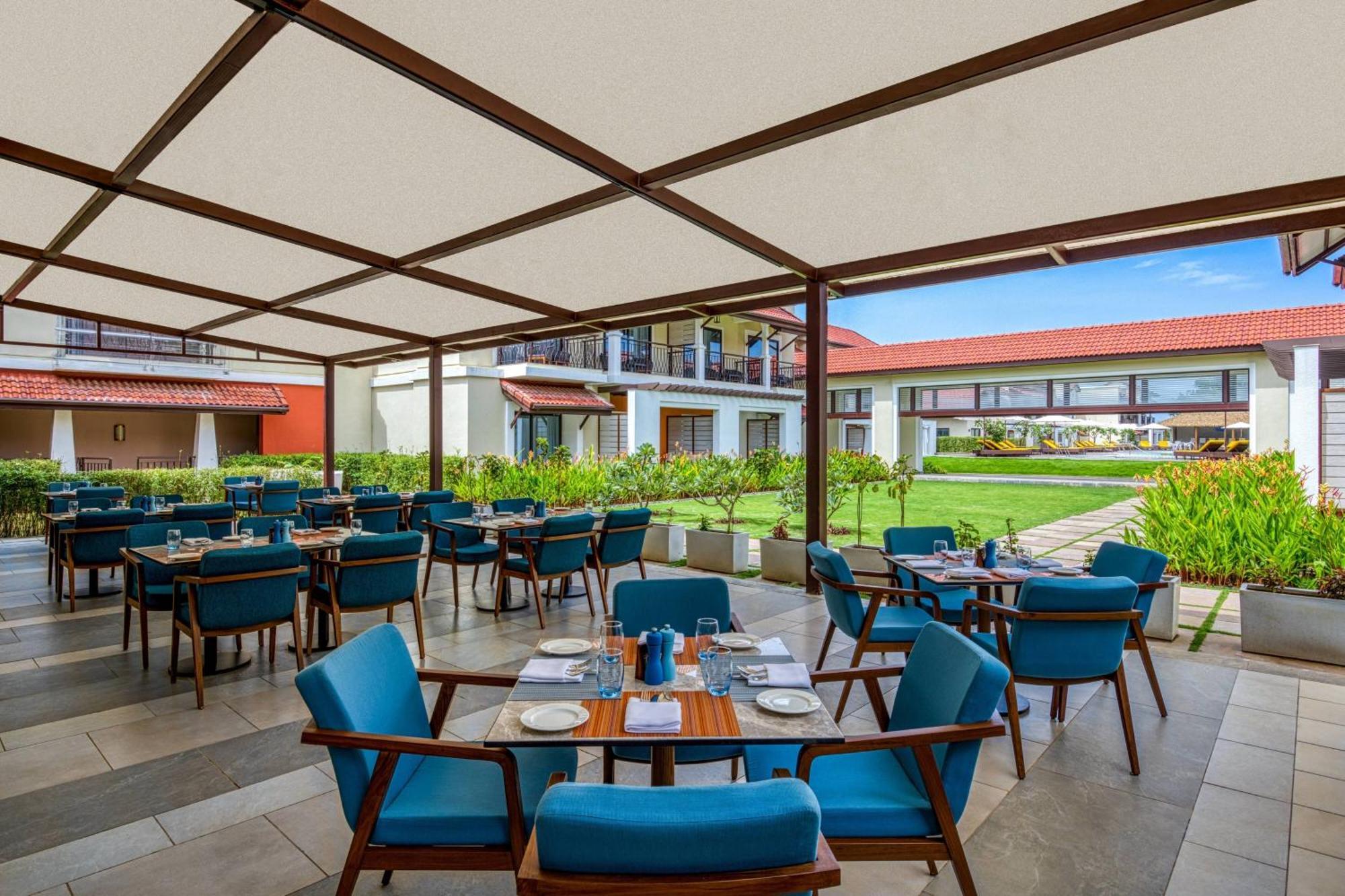 Hotel Fairfield By Marriott Goa Benaulim Extérieur photo